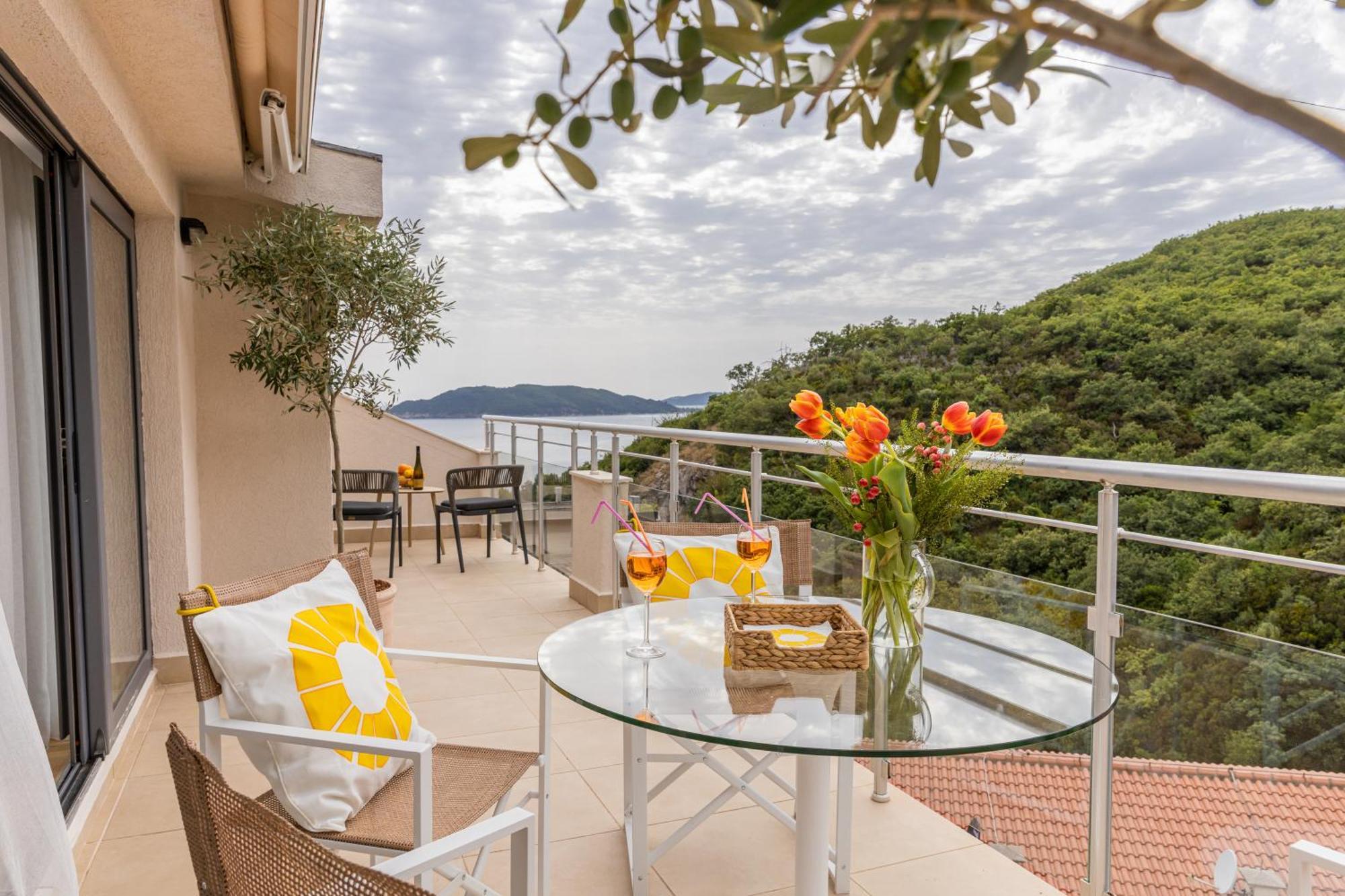 Luxe Azure Sveti Stefan